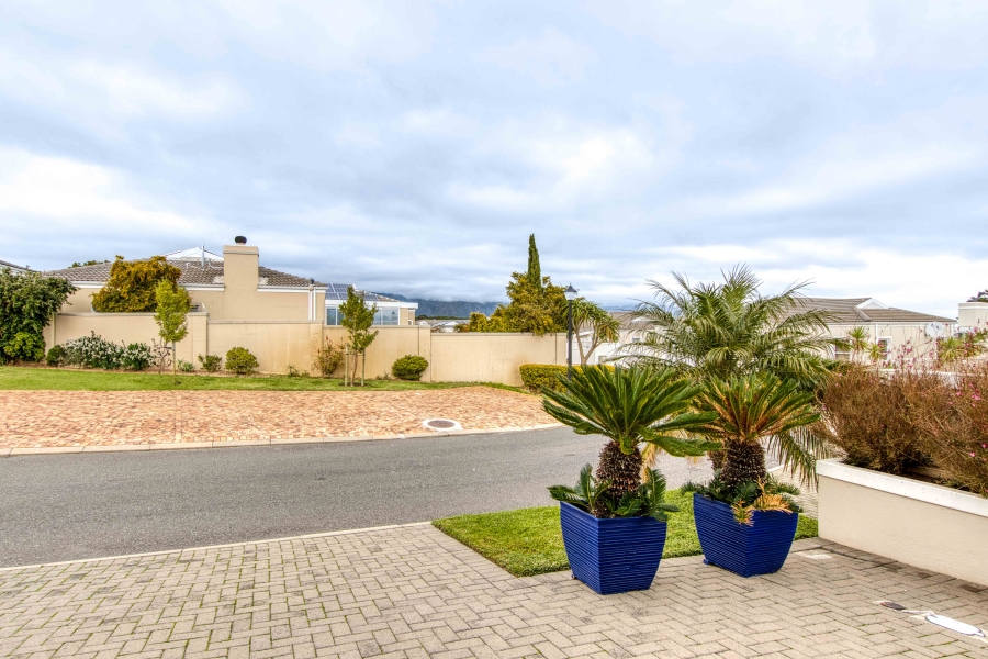 3 Bedroom Property for Sale in Fernwood Western Cape